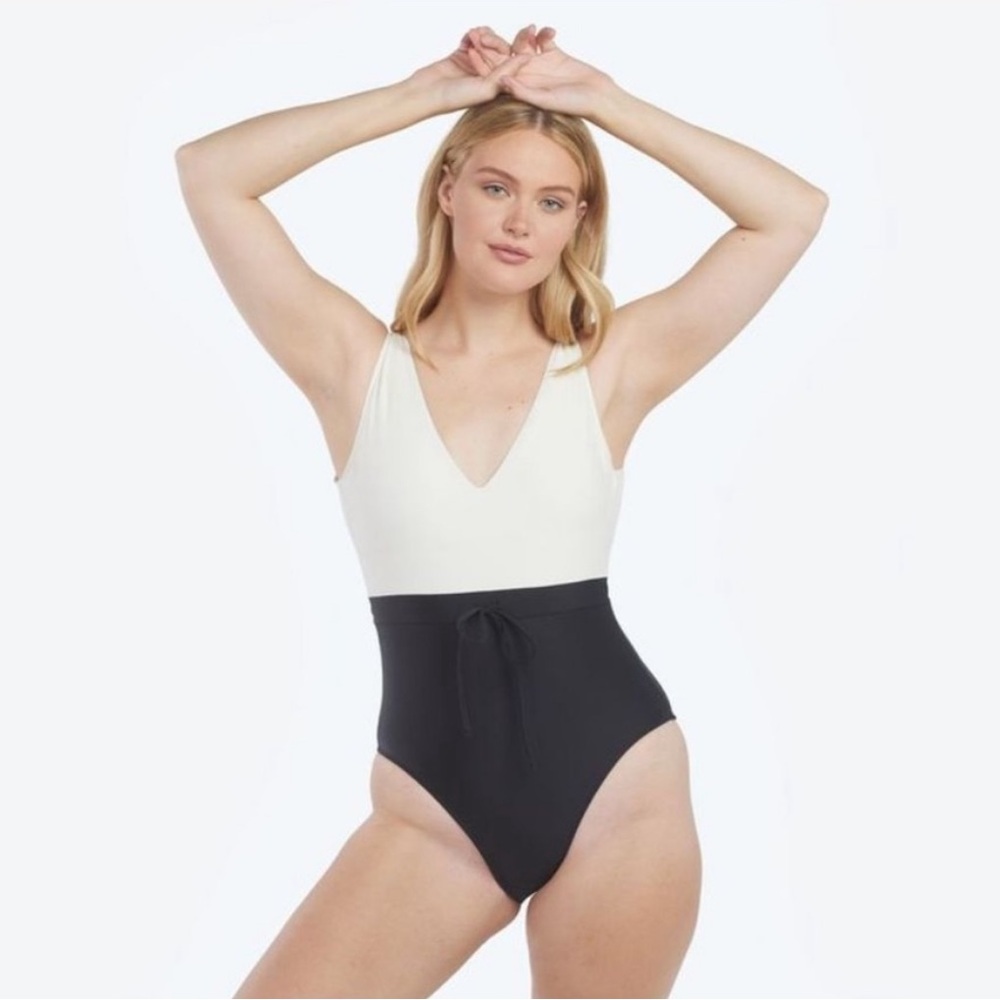 NWT Summersalt Tie Waist Backflip One Piece Swimsuit Size 10